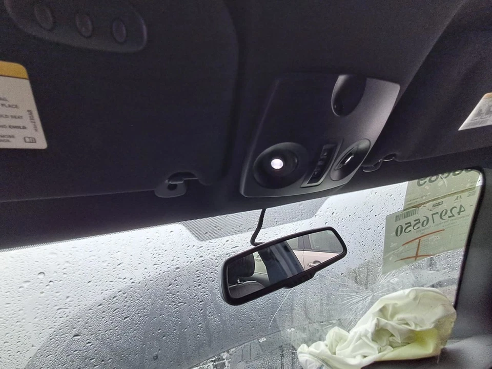 Espejo retrovisor Chrysler 200 2013 atenuación automática OEM 55157457AD usado Foto 1 de 1