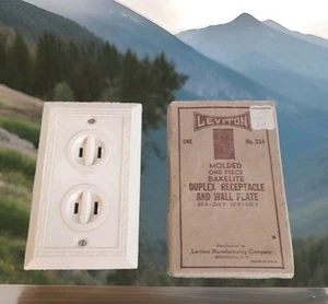 Vintage Leviton Bakelit Duplex Buchse Nr. 214 NOS Woolworth USA im Originalkarton - Bild 1 von 3