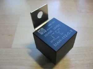 Automotive Single-Pole Double-Throw Relay 12V 30/40Amps 5-Prong w/ Tab #E70J - Picture 1 of 6