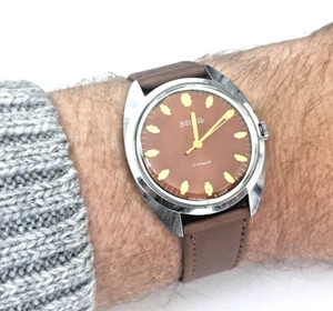 Watch Vostok Mechanical Soviet USSR Wristwatch Wostok 17 Jewels Russia - Picture 1 of 16