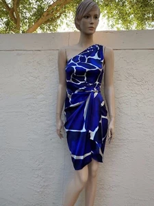 ROBERTO CAVALLI ATEMBERAUBENDES SEIDENKLEID ONE SHOULDER MIT SCHMUCKSTEINEN BROSCHE NEU OHNE ETIKETT GR. 40 - Bild 1 von 12