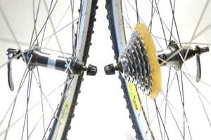 SHIMANO DEORE LX M563 QR MAVIC M400 MTN BICYCLE 26 INCH 7 SPEED WHEELS 135 MM - Picture 1 of 7