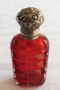 ANTIQUE MULTI-FACETED RED PERFUME SCENT BOTTLE STERLING CAP W/ STOPPER EX-COND - Picture 1 of 8