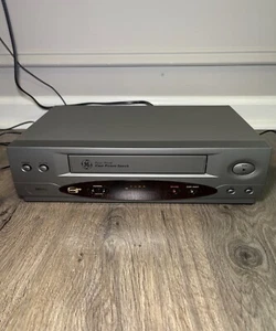 GE VG4054 4-Head VHS VCR Player – Video Cassette Recorder No Remote - Picture 1 of 10