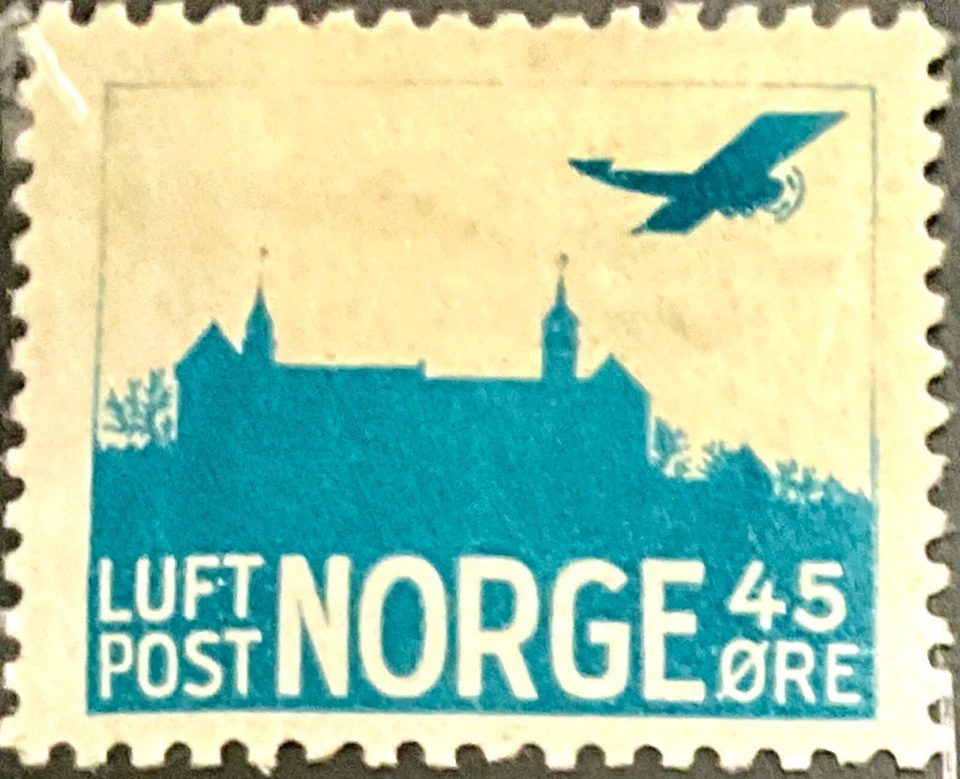 Avión Noruega #Mi136I MH 1927 sobre el castillo de Akershus Oslo [marco débil][C1a] Foto 1 de 1