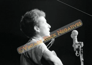 BOB DYLAN Newport 1963 - Foto de archivo (8,5x11) invisible para el original negativo RARO - Imagen 1 de 1