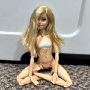 Barbie RESPIRA CON ME Bambola Meditazione Guidata - Illumina Suoni Yoga Articolata - Foto 1 di 4