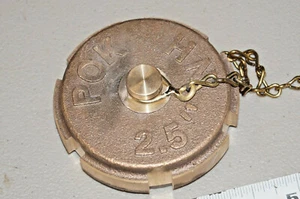 POK Boden Messing Hydrant Kappe Stecker Standrohr Schlauch NH NST NHT 2,5"" & 18"" Kette - Bild 1 von 8