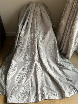 STUNNING BESPOKE LAURA ASHLEY GREY SILK/  EMPEROR PAISLEY SINGLE /DOOR CURTAIN  - Image 1 of 4