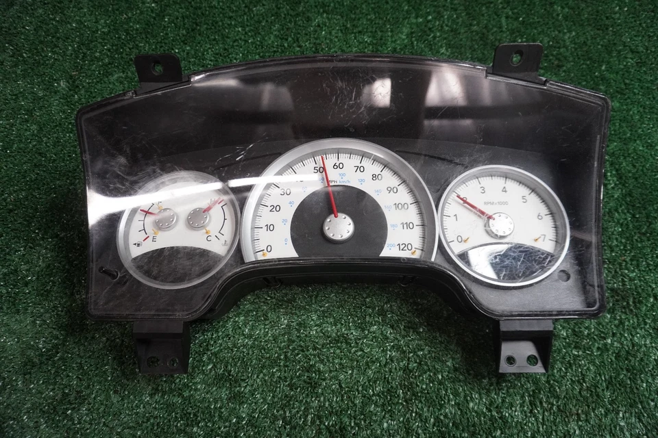 Dodge Dakota 2006 velocímetro calibre clúster fabricante de equipos originales 127 k millas 56044901AH Foto 1 de 4