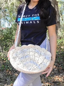Limited Edition Handmade Crochet purse Woman Shell Design - Picture 1 of 9
