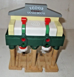 Thomas & Friends Wooden Railway Sodor #3 Signal House Brio Compatible - Picture 1 of 3