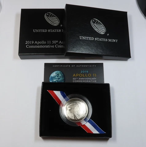 2019 D | Apollo 11 50th Anniversary Commemorative Half Dollar #42743T Cover