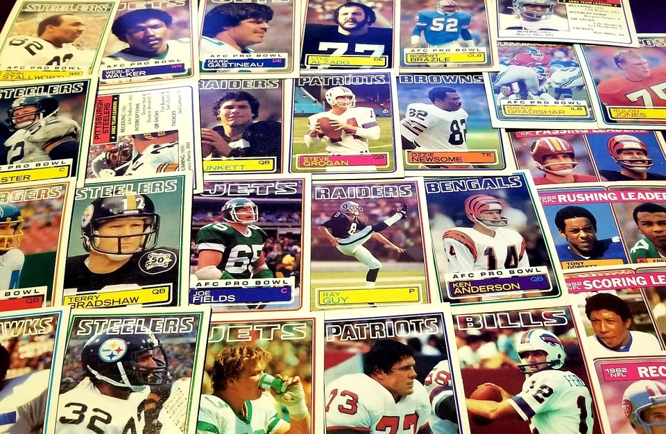 1983 TOPPS FOOTBALL 200-395 YOU PICK SEE SCANS COMPLETE SETS,TEAMS,PLAYERS,STARS - Image 1 of 1