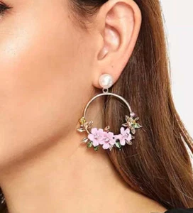 Durchbohrte 2" Gold Reifen Ohrringe mit Perle, rot, lila, gelb oder rosa Blüten - Bild 1 von 4