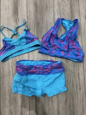 California Kisses Conjunto de 3 Piezas Flores a Juego Ropa de Baile Talla J(S) Foto 1 de 4