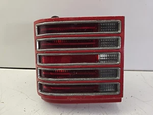 1975 PONTIAC GRAND PRIX LEFT SIDE TAIL LIGHT OEM ORIGINAL - Foto 1 di 9