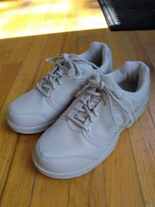 New Balance Women's 812 Casual Beige Walking Shoes WW812BE Rollbar Size 9 D - Picture 1 of 10