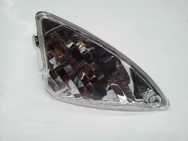 FANALE FRECCIA ANTERIORE DX LIBERTY RST 50 125 150 200 2004/08 ORIG. 5847796 - Immagine 1 di 1