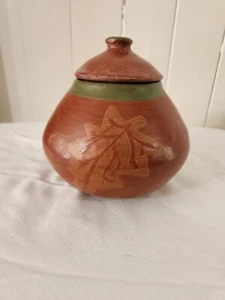 Vintage 6" Nicaraguanische Keramik geschnitzter geätzter Topf mit Deckel Blatt handbemalt - Bild 1 von 10