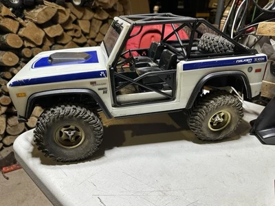 Sxc10 iii Early Ford Bronco Rtr Axial - Image 1 of 4