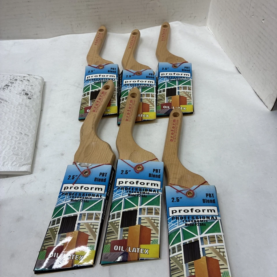 ProForm P2.5as Professional Angled Cut Ergonomic Handle Paint Brush 2.5