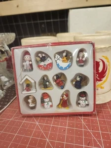 Vintage wooden miniature Christmas ornaments - Picture 1 of 1