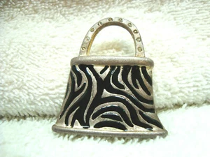 AJMC gold tone enameled purce shaped brooch. - Picture 1 of 5