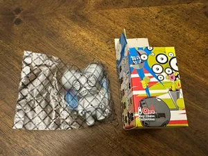 TOY2R DALEK Space Monkey 3" Sleeper White QEE Designer Toy Kidrobot - Picture 1 of 2