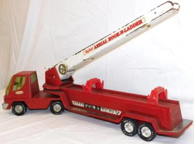 Nylint True Value Hardware Fire Truck Aerial Hook n Ladder C-4 Pressed Steel 31" - Image 1 of 4