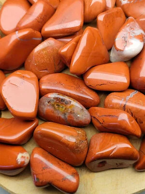 Pierre roulée en Jaspe rouge - Photo 1/4