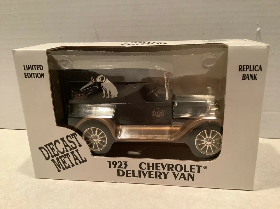 Ertl 1923 Chevy Delivery Van Bank Old Market Fresh Fruit E2193