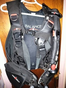 SeaQuest Balance by Aqua-Lung ~ Weight-Integrated BCD for Scuba Diving ~ LG~NOS - Picture 1 of 7