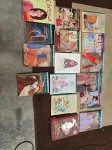 17 American Girl Books Felicity, Emily, Samantha, Holiday Treasure Hc - Foto 1 di 10