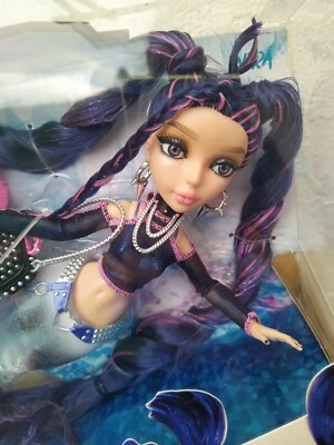 Mermaze Mermaidz Nera Winter Waves Doll Modepuppe Meerjungfrau MGA Neu OVP - Bild 1 von 4