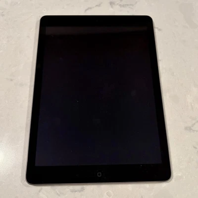 Apple iPad Air 1st Gen Wi-Fi 9.7" A1474 (Space Gray) 16GB Tested Working Clean - Image 1 of 4