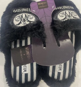 Ciabatta Mercoledì Addams Nera Fluffy Mules Mercoledì x Primark Taglia L 9/10 Nuova - Foto 1 di 7