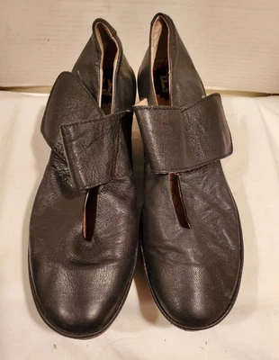 Fly London 鞋女式绑带黑色皮革 Mary Jane 坡跟高跟鞋 ~ 41 — 第 1/4 张图片