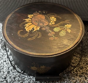 Round Antique Painted Wood Box - With Handle - Shaker? - Picture 1 of 9