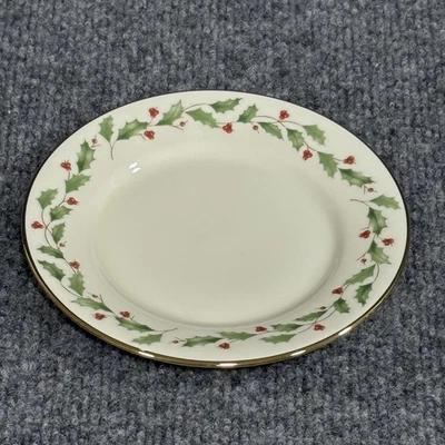Juego de 4 platos de fiesta Lenox Holiday Dimension Collection borde dorado acebo bayas Foto 1 de 4