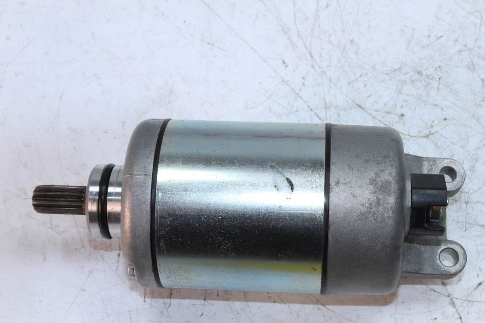 2015-2017  Yamaha FJ09 AIRBOX AIR INTAKE FILTER BOX   1RC-81890-00-00 - Image 1 of 4