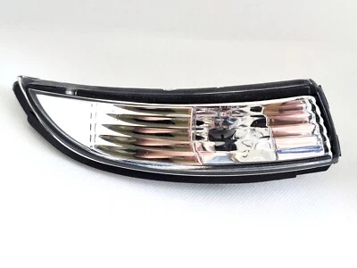Ford B-Max 2012-2017 Specchietto Laterale Cover Freccia Luce Lente Destro - Immagine 1 di 3