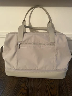Bolso de Lona Samsonite Better Than Basics Drop Bottom Fin de Semana Gris Piedra Caliza Usado en Excelente Condición Foto 1 de 4
