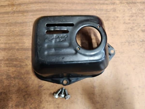 Protector silenciador cortacésped Troy Bilt TB240 HONDA GCV160 18321-Z0L-J01 - Imagen 1 de 8