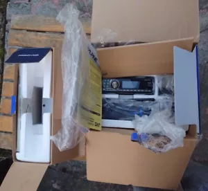 Alpine RUX-C701 e PXA-H701 Processore Multimediale digitale e Dolby Surround - Foto 1 di 3