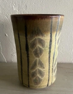 "Vaso o jarrón Studio Art Pottery de 4,5"" tonos marrones firmado como nuevo" - Imagen 1 de 4