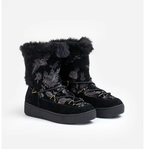 JOHNNY WAS || Freja Moon Embroidered Suede Moon Faux Fur Boots in Black - SZ 7 - Picture 1 of 11