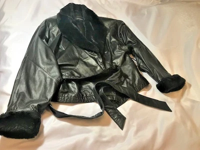 Wilson's Lady Black 100% Leather & Faux Fur Short Coat w Belt & Snaps,sz L, VGUC - Image 1 of 4