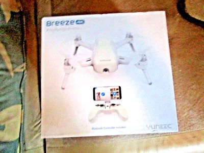 Drone con cámara Yuneec Breeze 4K - blanco Foto 1 de 4