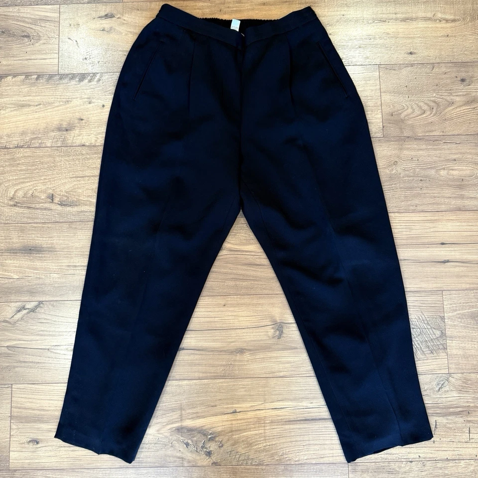 Calça social Josephine Chaus preta feminina fecho com zíper e 18 forradas com zíper lateral - Imagem 1 de 4